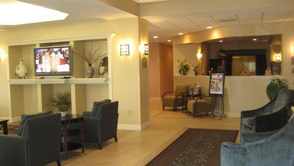 Holiday Inn Express Hotel & Suites Clearwater Us 19 North, An Ihg Hotel İç mekan fotoğraf