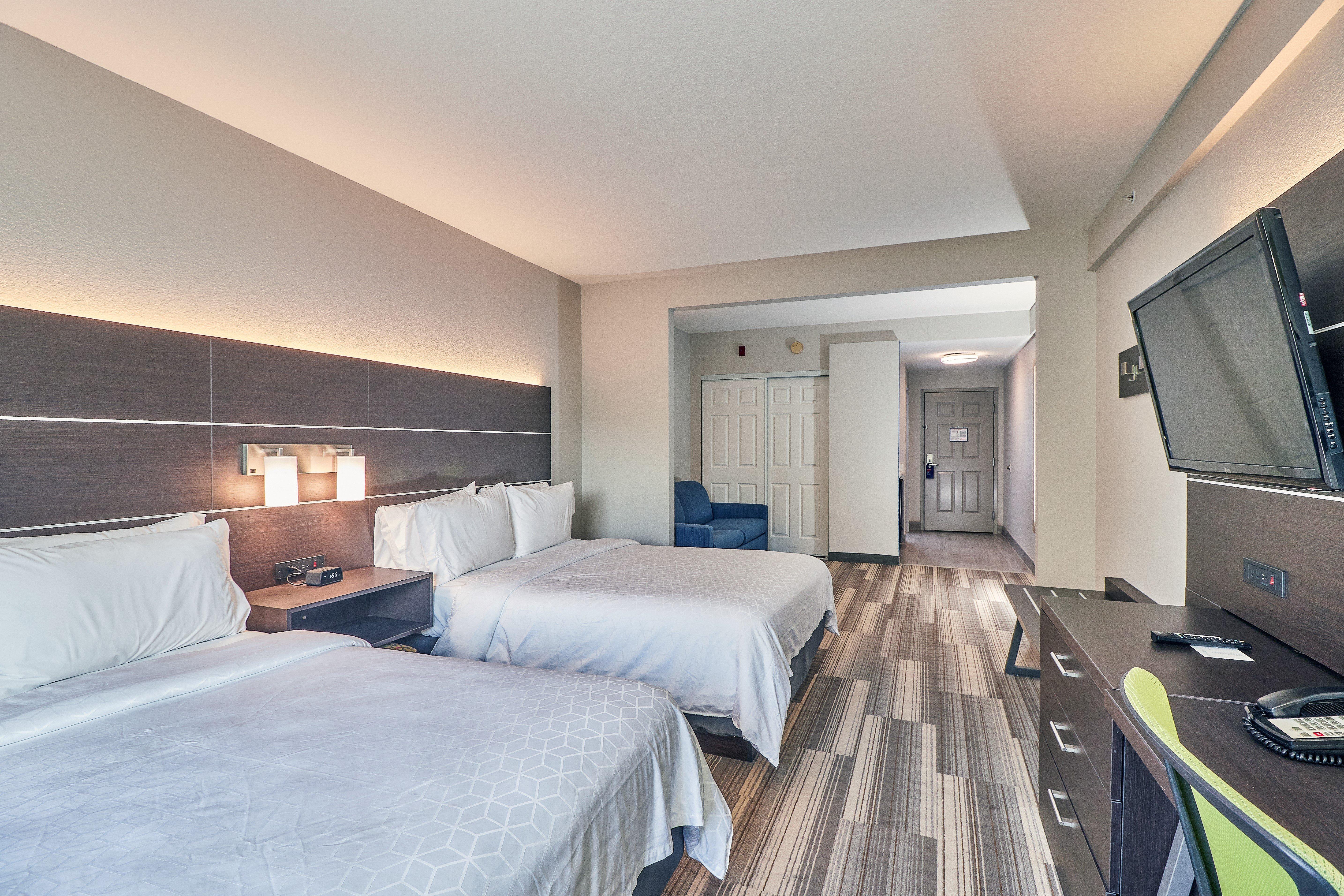 Holiday Inn Express Hotel & Suites Clearwater Us 19 North, An Ihg Hotel Dış mekan fotoğraf